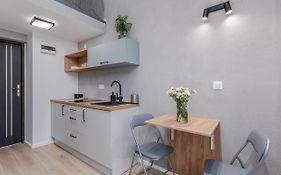 Parkside Fresh Apartments - Old Town Guesthouse - By Upstairs