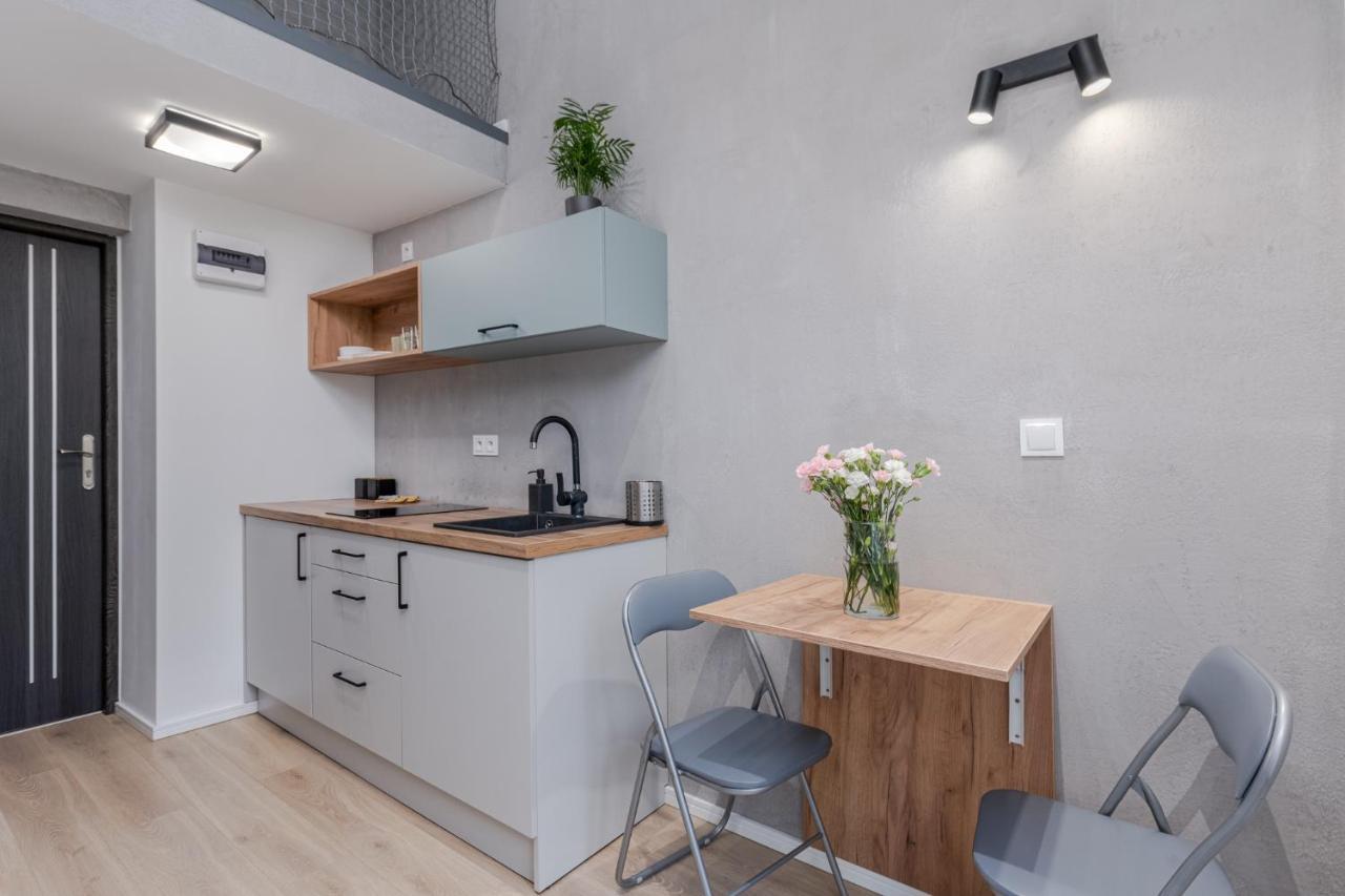 Parkside Fresh Apartments - Old Town Guesthouse - By Upstairs Krakow Exterior photo