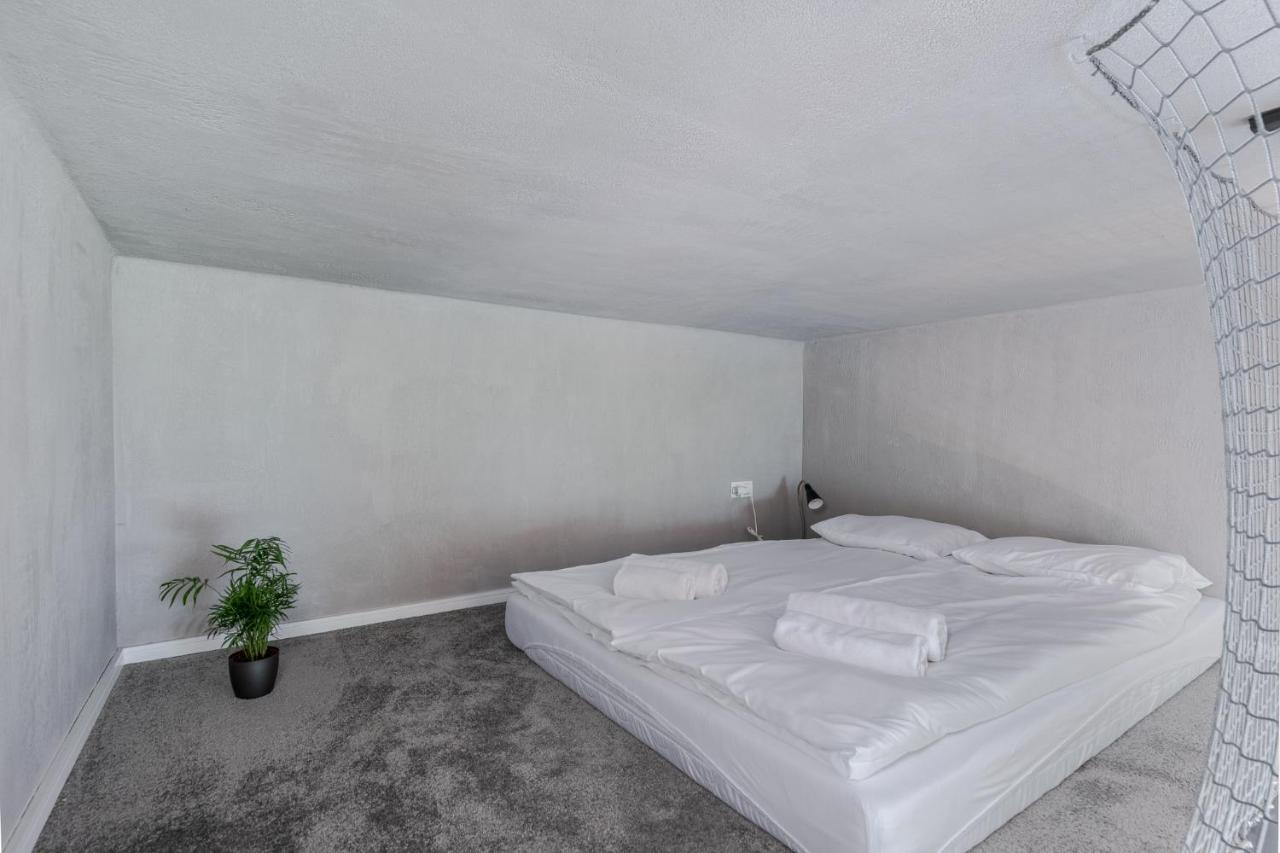 Parkside Fresh Apartments - Old Town Guesthouse - By Upstairs Krakow Exterior photo